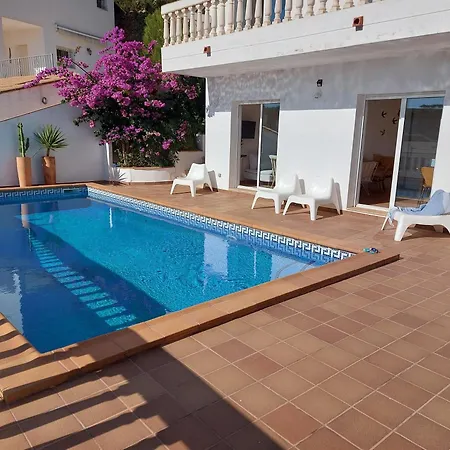 Casa Thomas 3 فيلة *