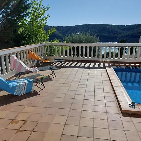 فيلة Casa Thomas 3 *